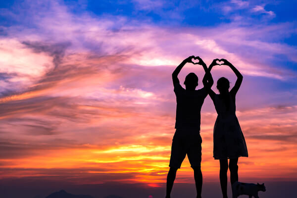 て、手が勝手に……♡”本命彼女”だけにする「ボディランゲージ」って？