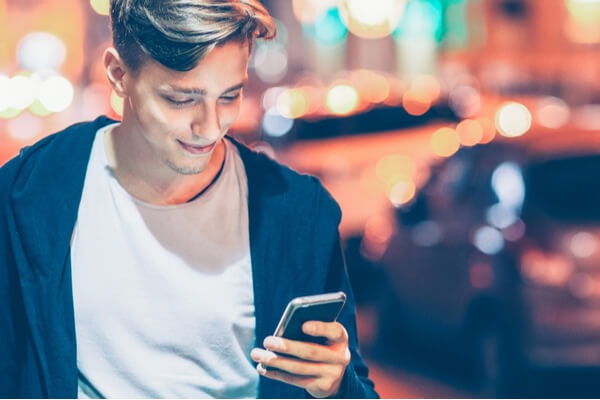 惹かれちゃうんだよ～♡男性が「つい惚れるLINE」とは？