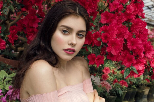 まわりの視線が気になる…。彼氏が萎える「NGコーデ」4選