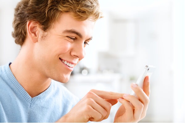 俺の気持ちに気づいて…？男が送る「本命LINE」の特徴