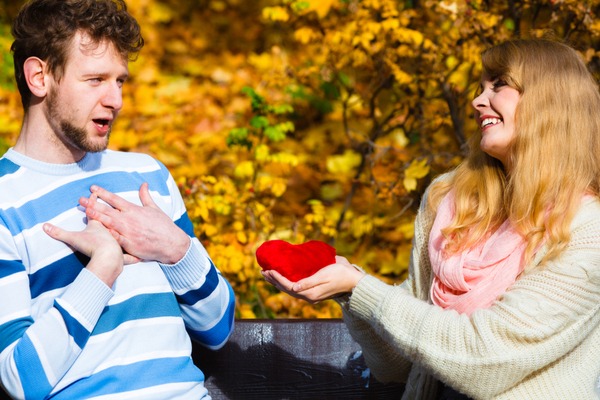 この一瞬で心奪われた…♡男がグッとくる「告白の仕方」4選