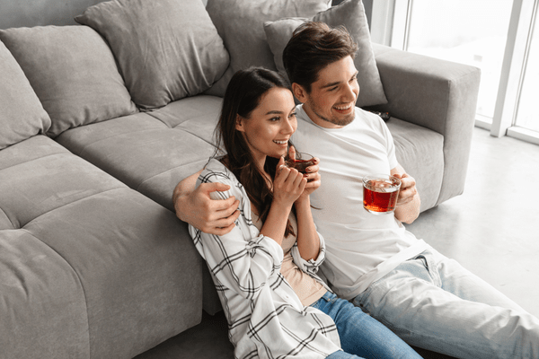 キスしていいかな♡男性が可愛いと感じる「おうちデートでの甘え方」