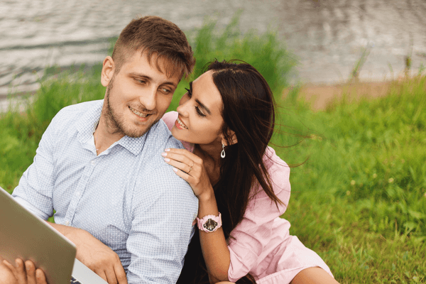 可愛すぎるでしょ！男性をメロメロにさせる「上手な甘え方」4選