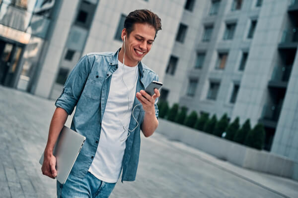 良い子良い子してあげたい♡男性が心を打たれる「気遣いLINE」