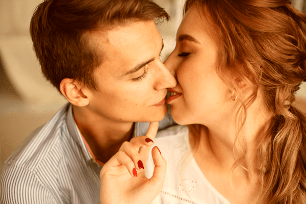 この流れはキス一択でしょ♡男性に聞いた「彼女にキスしたくなる瞬間」4つ