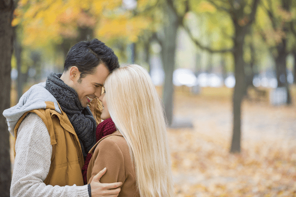 【男性に聞いた】彼女のことを「改めてカワイイ」と思った瞬間4つ