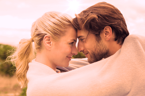 愛しているからこそ…彼女大好きな「彼氏がやりがちな事」4選