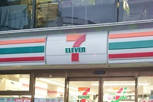 【ダイエット中の味方】1食で「1／3日分のたんぱく質」が摂れる「セブンの神サラダ」って！？