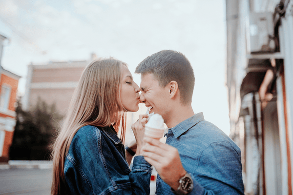 唇が止まんないっ…♡男を本気にさせる「キスの小テク」って？