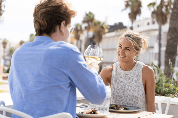 愛される幸せ…♡「彼女を大事にする」男性の特徴4つ