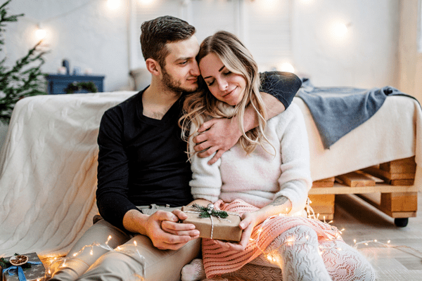 彼の愛はホンモノ？あなたが「本命」か「遊び相手」か見分ける方法