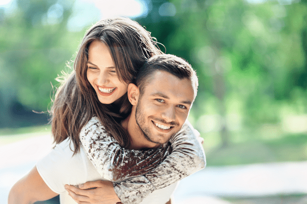 君は俺のオアシスだっ♡男が「一緒にいて落ち着く女性」の特徴4つ