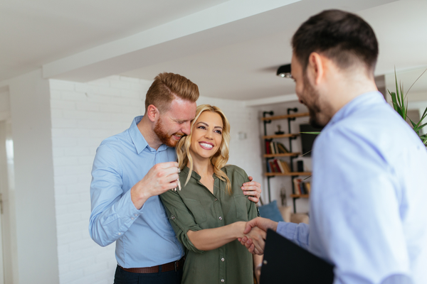 【彼女の両親と初対面】知っておきたい「最低限のマナー」4つ