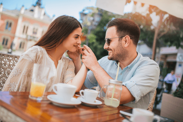 いつまでも味方だよ♡男が「守りたい」と思う女性って？