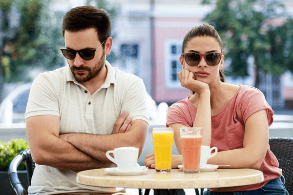 このウザさ聞いてないよ…男性が「付き合わなきゃよかった」と思う女性の特徴4つ