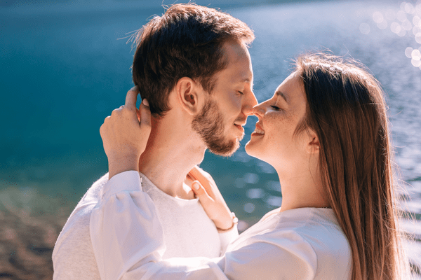 唇気持ちい～！彼が「優しいキス」をする心理って？