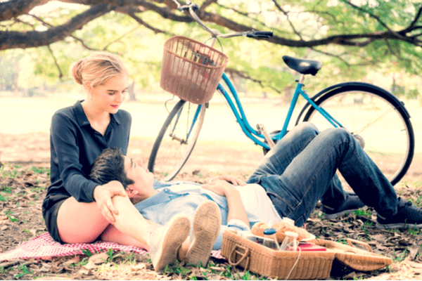 好き、ほんと好き…彼が悶絶する「キュンとするイチャイチャ」4選