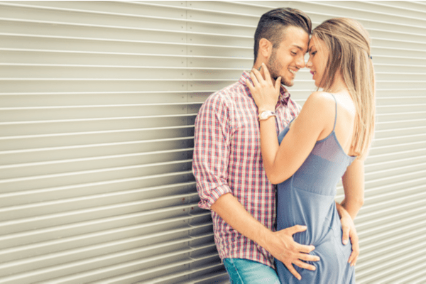 愛おしすぎる…♡彼が「メロメロになるキス」の仕方4つ