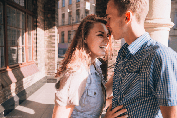 俺が騎士で君は姫♡男が「守りたい」と思う女性の4つの共通点