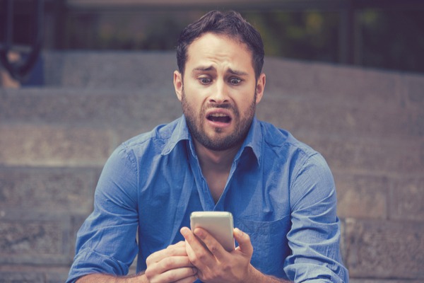 負のオーラやばすぎ…男が「心底やめてほしい」と思っているLINE