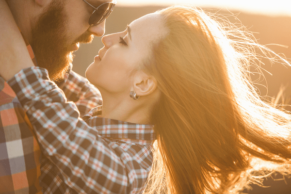 君だけだよ♡男性が「本気で好きな女性」だけに見せる態度4つ