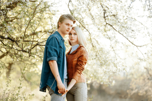 気になっちゃうよ♡好きな男性を「振り向かせる方法」4つ