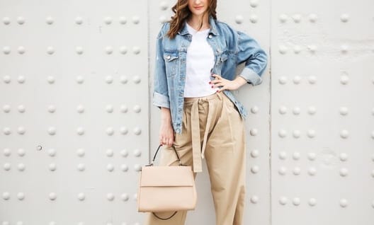 男性が「実は苦手としている」女性のファッションとは