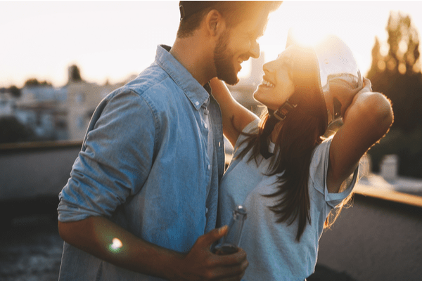 本当は教えたくない！【小悪魔系女子】に学ぶモテテクニック4選