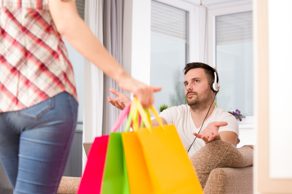 その組み合わせダサいよ！色選びのセンスがない「残念コーデ」4選