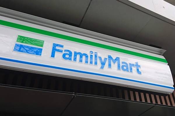 見た目も可愛い♡【ファミマ】の最新スイーツがウマいって噂！