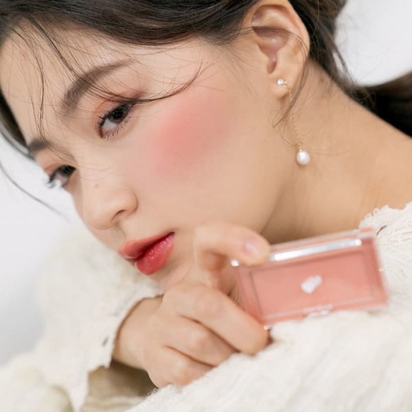 ​今っぽフェイスは【アレ】で作る！春にオススメのチークカラー4選