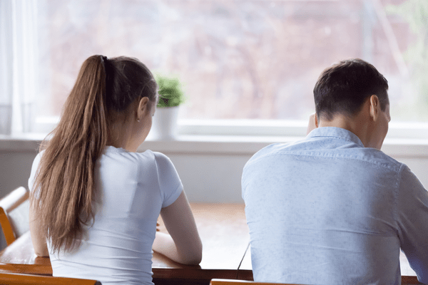 もう一緒にいたくない！男がブチギレる「彼女の言動」4つ