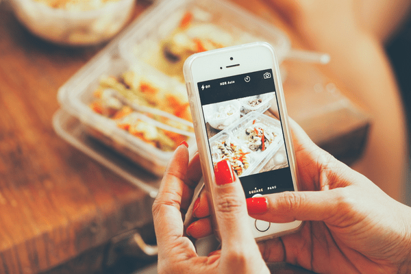 この子、苦手かも…男性が一瞬で距離を置く「女性のNG行動」