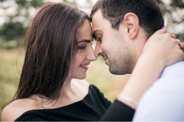 こんなの初めて…♡彼女を「メロメロにするキス」4つ