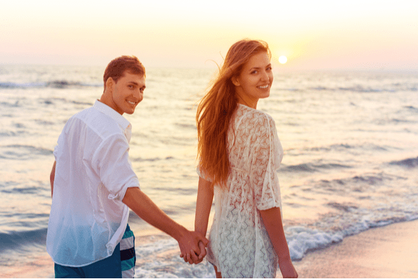 女性の「気を引ける」簡単な方法4つ