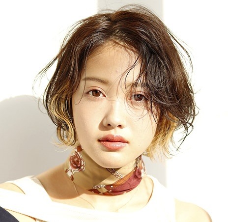 お洒落だねって言われたい♡流行の「小顔見せショートヘア」4選