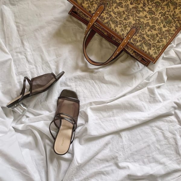 梅雨の時期は「足元」で勝負！【大人女子向け】シューズ3選