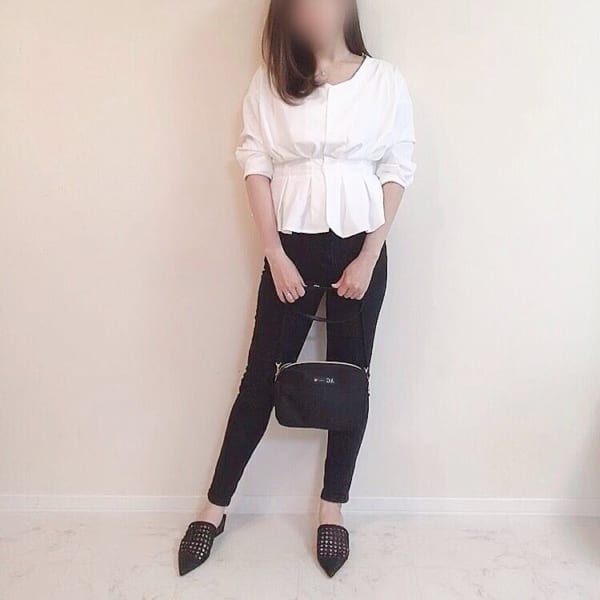 困ったら「黒スキニー」で決まり！周りと差がつく着こなし3選