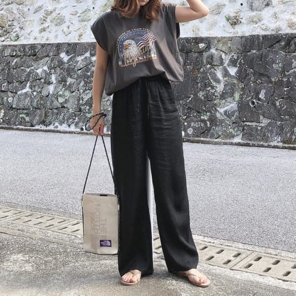 【30代向け】脚長効果抜群！「ワイドパンツ」のカジュアルコーデ4選