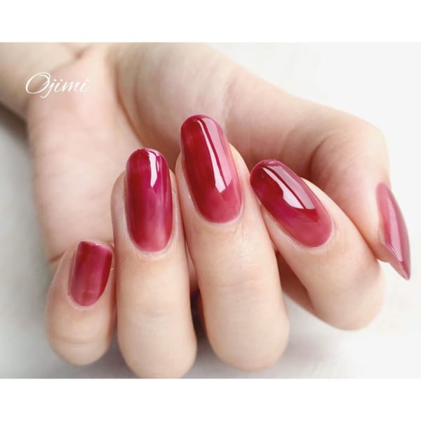 シンプルイズベスト！ワンカラーでも大人色で「モテ女」ネイル4選♡