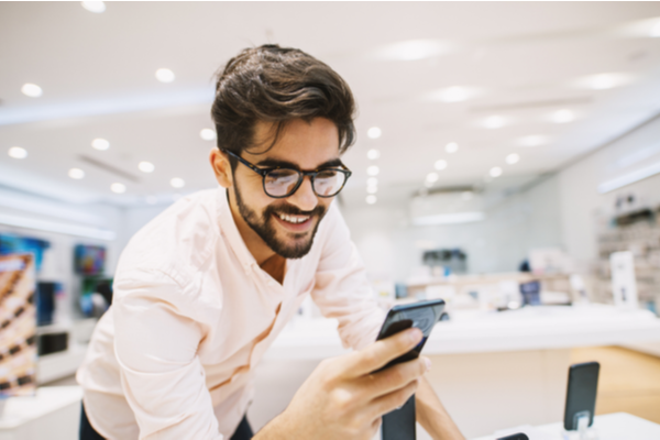 超好きなんで♡男が「本命女性に送るLINE」の共通点4つ