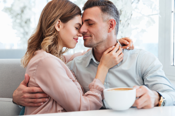 好き…。女性が彼氏に「触れたくなる瞬間」4つ