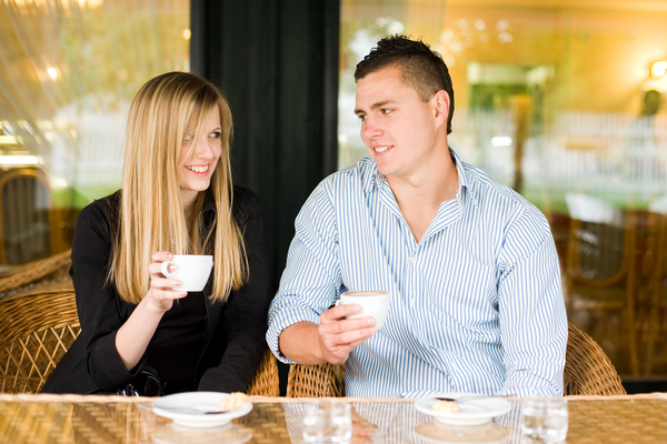 気づいたら考えてた…!男性が「恋に落ちる瞬間」4選