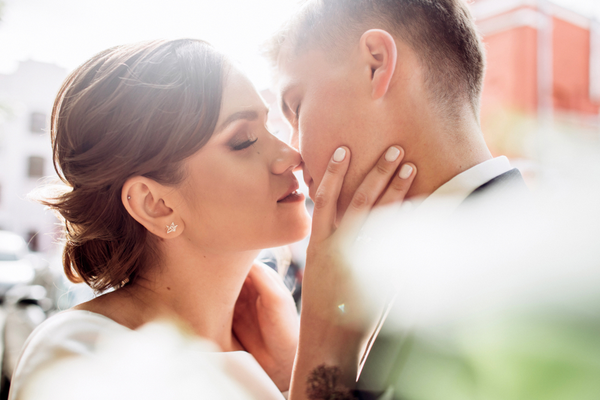 遊びじゃないから♡男が「本命にするキス」の特徴4つ