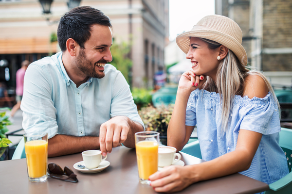 【男性に聞いた】男性が無意識に出す「マジ惚れ」サインとは