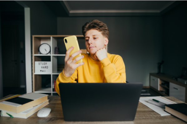 本気で好きならこう送る！男が「本命女性にするLINE」の特徴