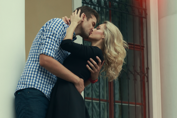 いろいろ試したい♡ちょっと変わった【キスの種類】とは？