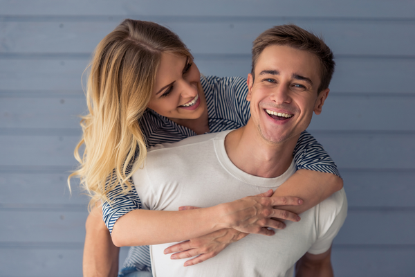 なんて可愛いの♡男の心をゲットできる「技ありハグ」とは？