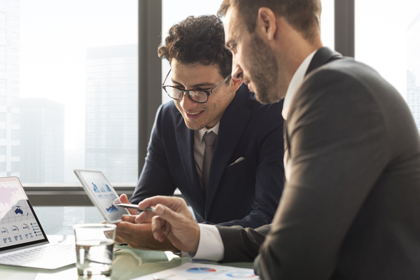 上司に好かれる男性の特徴4つ
