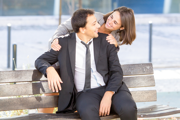 実は心臓バクバクです…♡彼の心を鷲掴みにする「ボディタッチ」4選